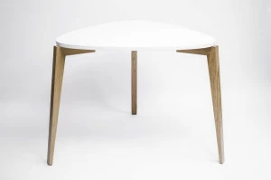 Обеденный стол белый треугольный с деревянными ножками 97 см Triple TORY SUN TRIPLE 338621 Белый