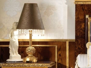 A.R. Arredamenti Настольная лампа из искусственной кожи с кристаллами Grand royal L.92 + p.37