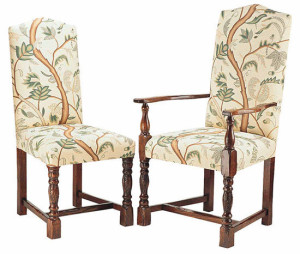 U956 Мягкое кресло елизаветинской эпохи с луковичными ножками ijlbrown