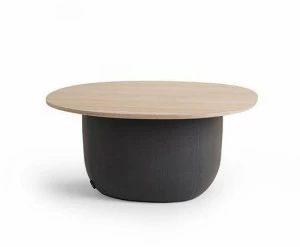 Offecct Круглый стол из ясеня для гостиной Soufflè