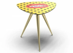 Seletti Треугольный журнальный столик со столешницей из МДФ и металлическими ножками Seletti wears toiletpaper 17186
