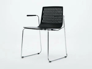 Grado Design Полипропиленовый стул с салазками и подлокотниками Dash Das-ch-04b