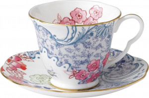 10671522 Wedgwood Чашка чайная с блюдцем Wedgwood Бабочки и цветы 180мл Фарфор костяной