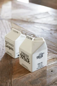 Молочник в виде пакета молока Riviera Maison r ИНЛАВКА RIVIERA MAISON 068250 Белый