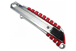16327231 Нож Master усиленный, с сегментированным лезвием 18мм, квадратный фиксатор 13-05-105 On