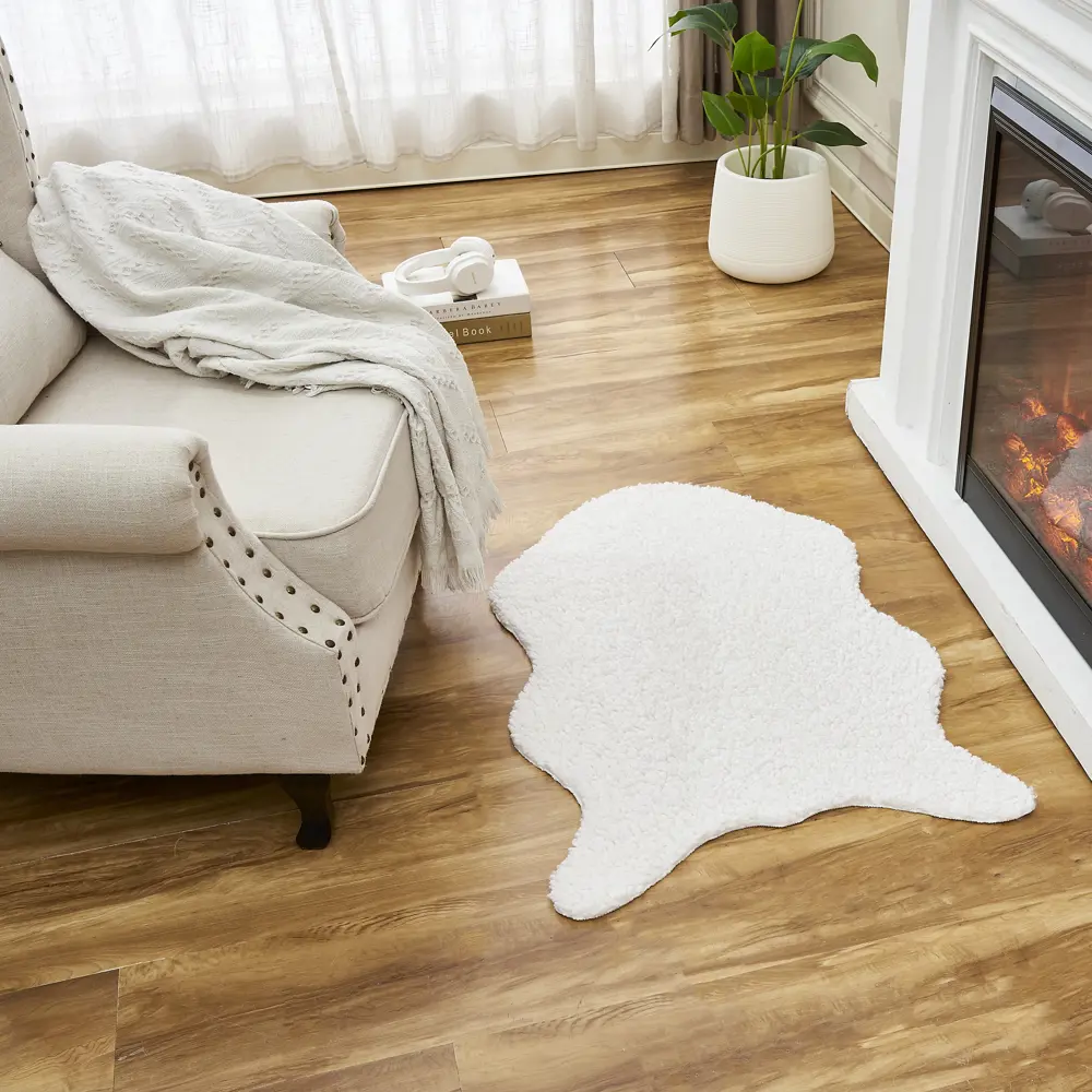 Ковер-шкура Teddy 60x90 см полиэстер цвет белая Santreyd STLM-2045594
