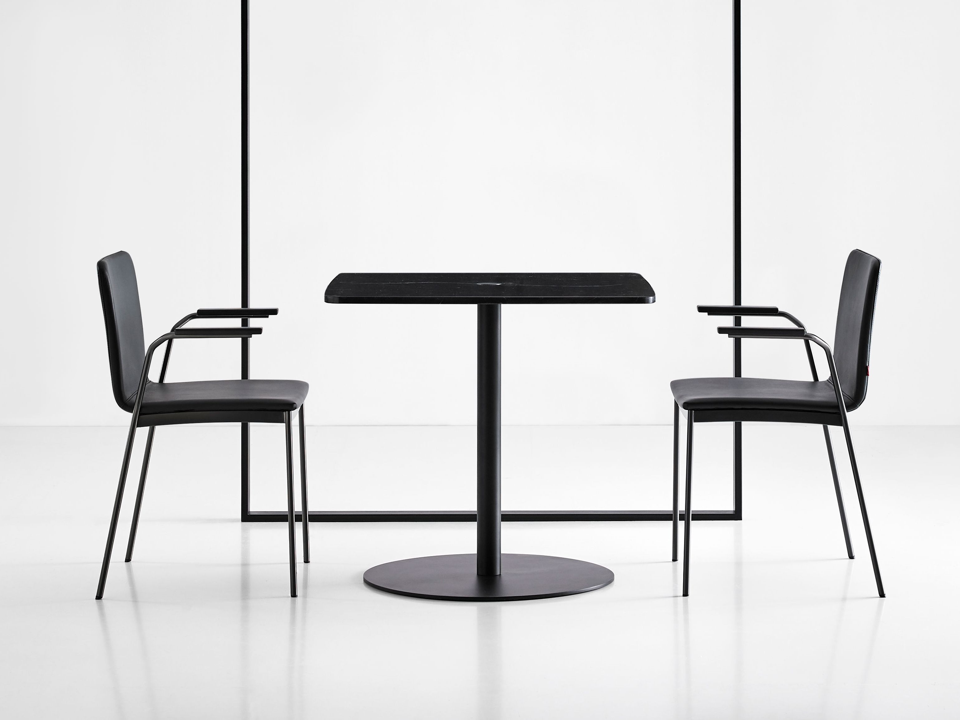 Квадратный мраморный стол Punt ядро ARCH-00125596 - Вид №2