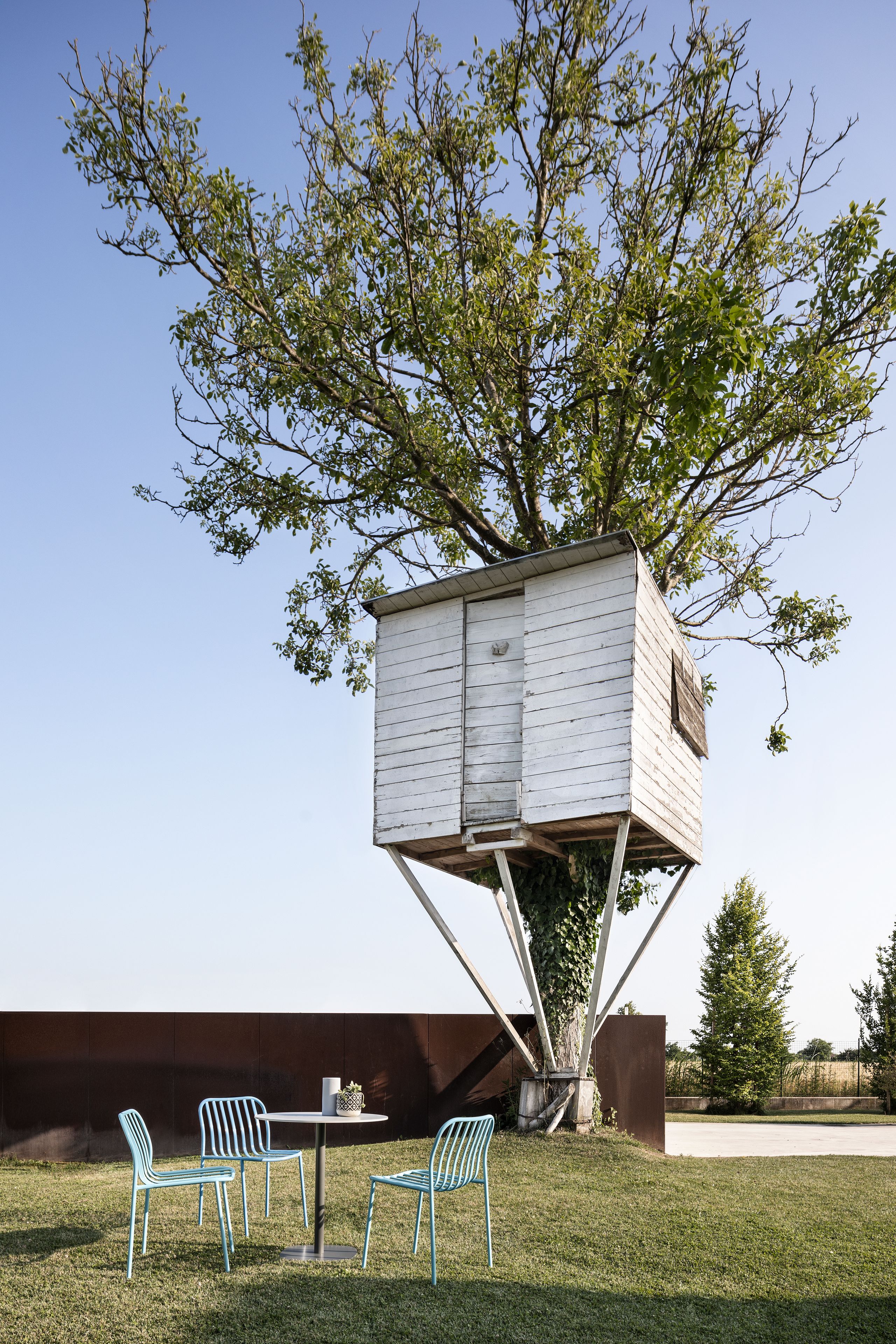 Металлический штабелируемый стул с открытой спинкой TrabA' Metis ARCH-00141371 - Вид №19