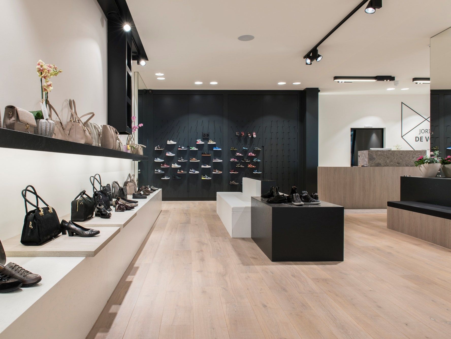 Дубовый паркет Dennebos Flooring Белая мойка ARCH-00014870 - Вид №1