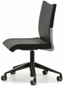 TALIN Регулируемое по высоте офисное кресло из кожи с 5 спицами и колесами Avia
