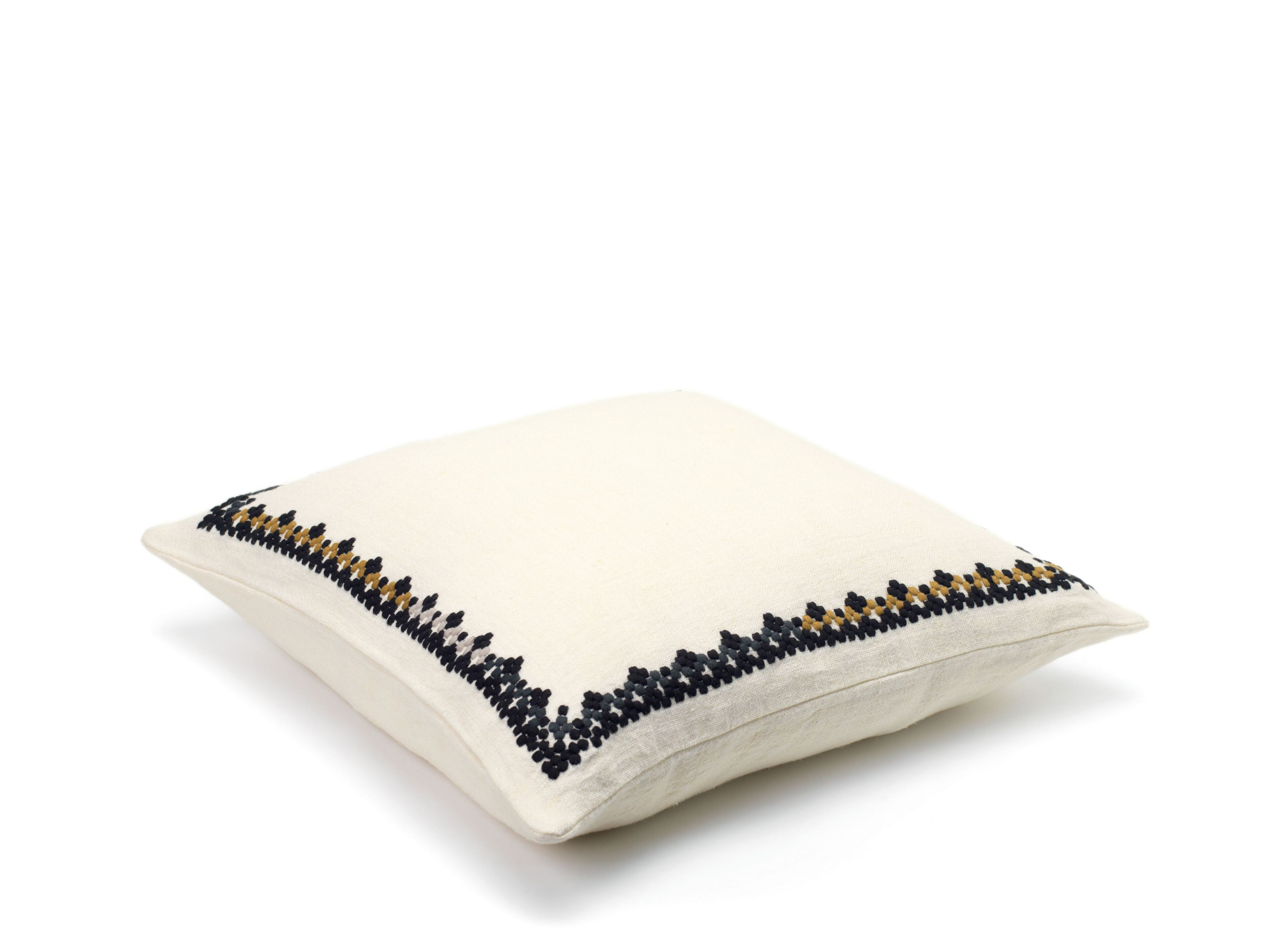 Льняная вышитая квадратная подушка Élitis MAYA ARCH-00137595 - Вид №6