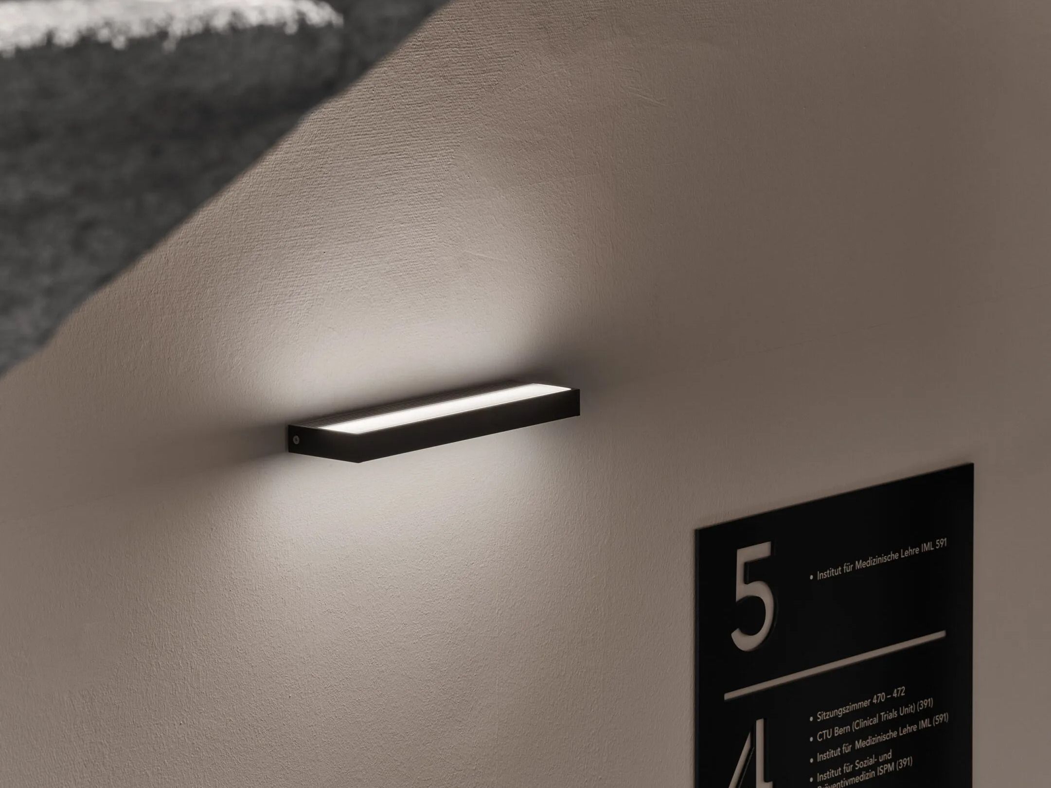 Алюминиевый светодиодный настенный светильник serien.lighting SML2 ARCH-00116458 - Вид №6