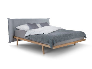 Двуспальная кровать из ткани с мягким изголовьем