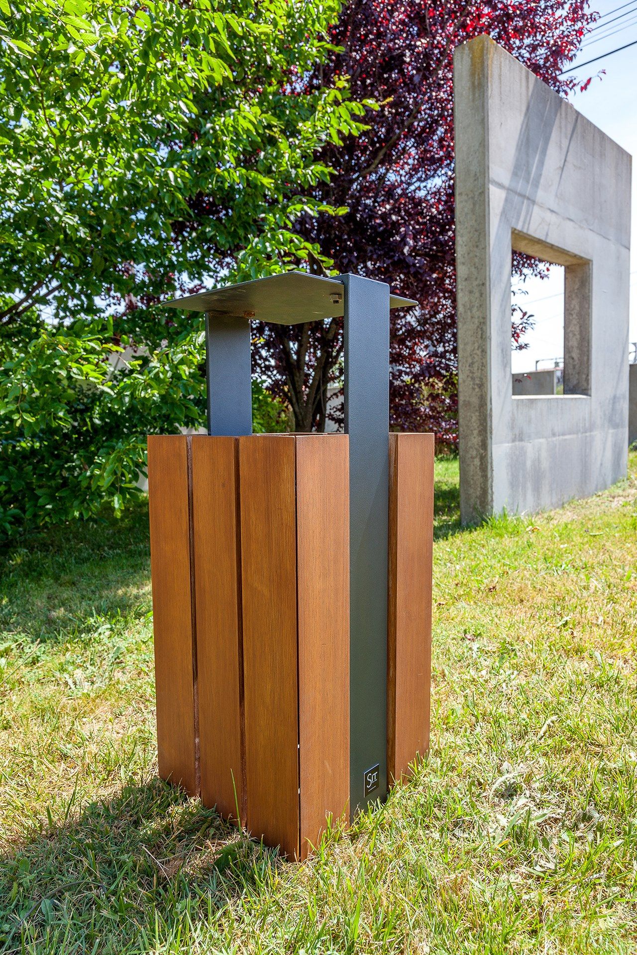 Деревянная стойка для мусора с крышкой SIT Уэйд ARCH-00057894