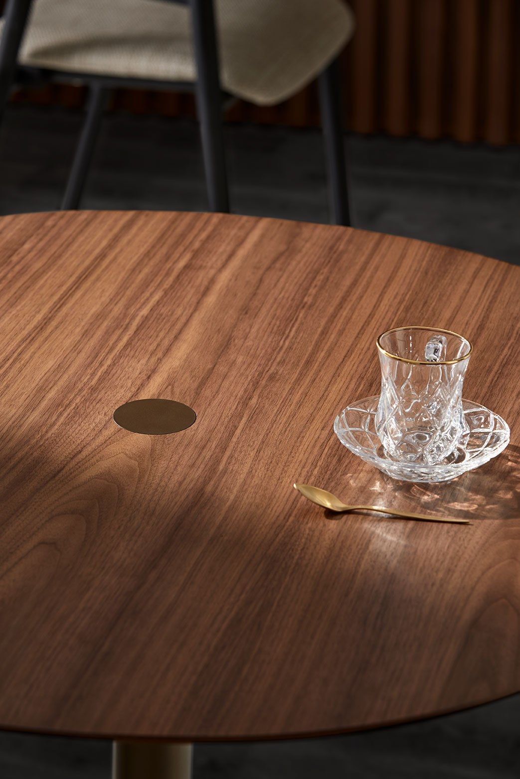 Круглый стол из стали и дерева Punt ядро ARCH-00138176 - Вид №6