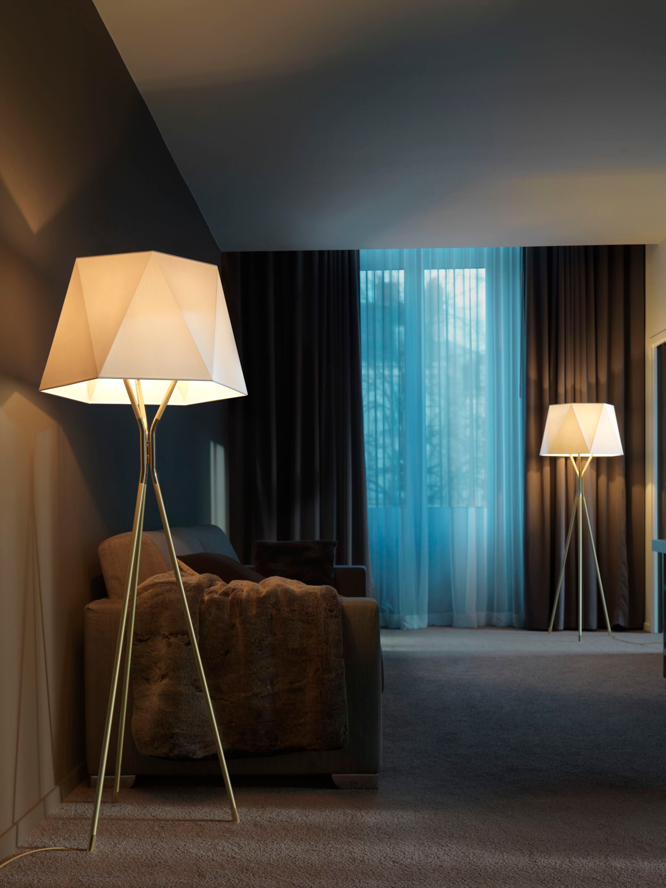 Латунь торшер CVL Luminaires Solitaire ARCH-00127889 - Вид №4