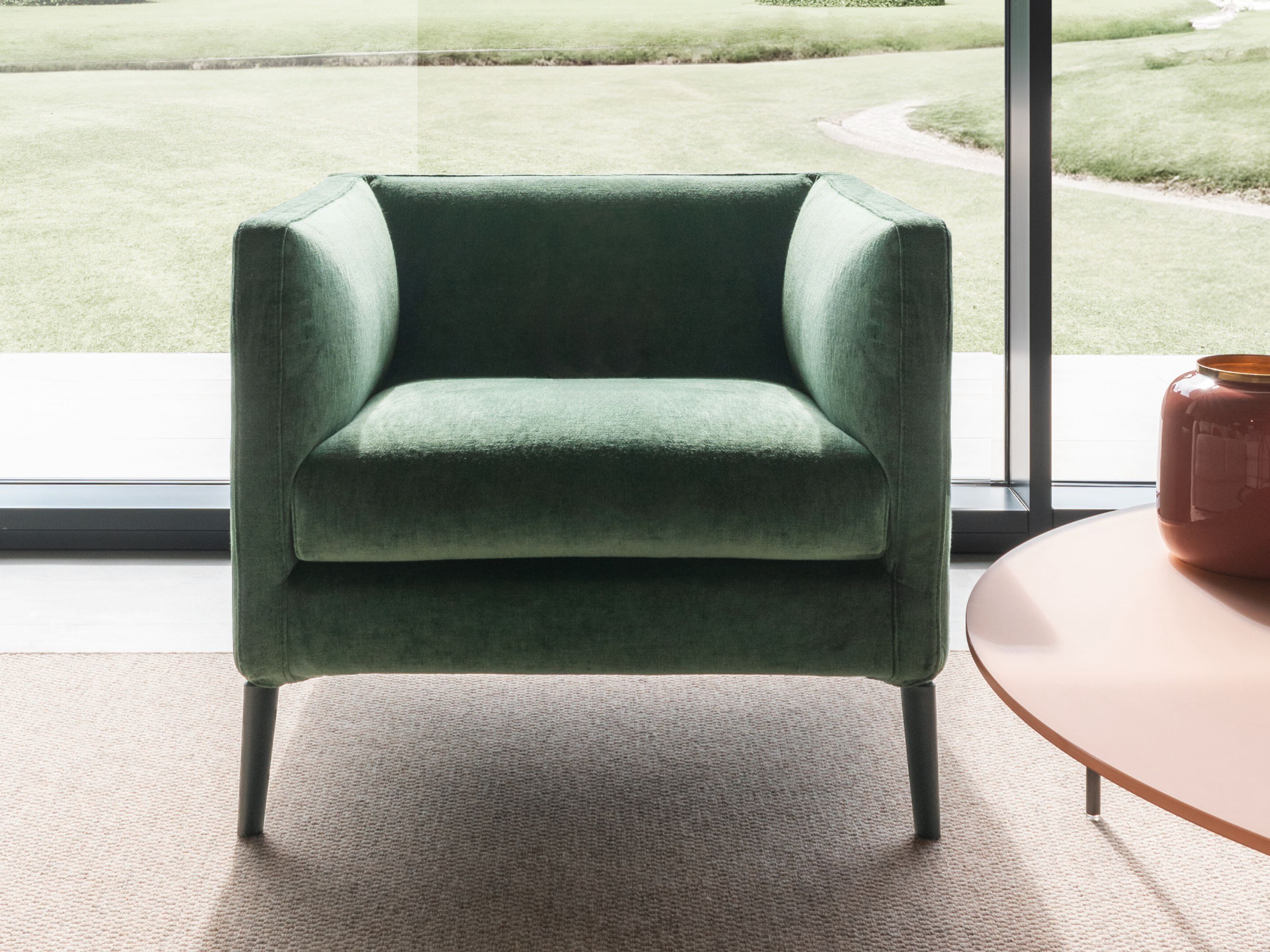 Тканевое кресло с подлокотниками ESTEL GROUP Raffaello ARCH-00001312