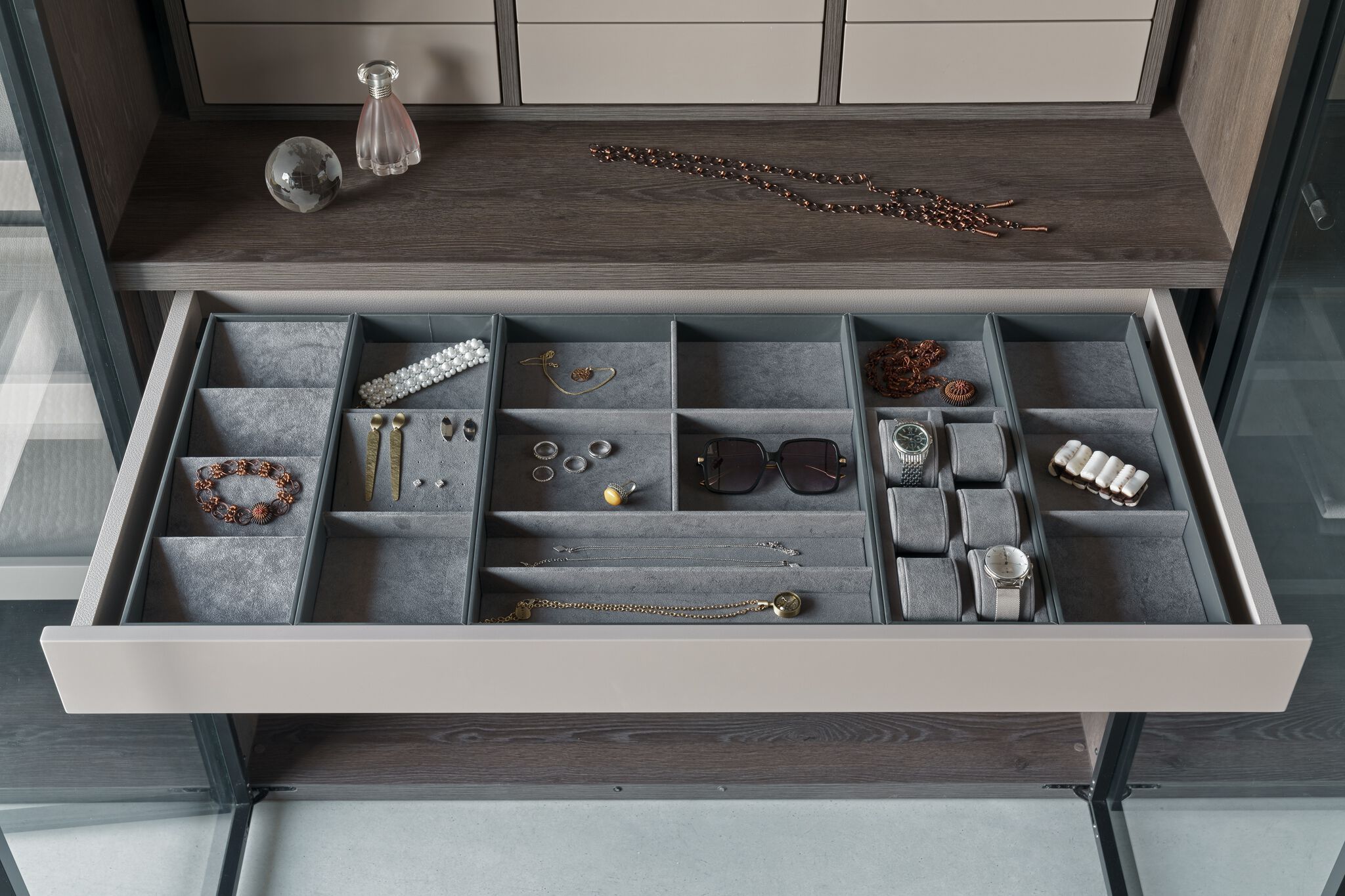 Шкаф из дерева и стекла на заказ Zajc W ARCH-00023499 - Вид №9