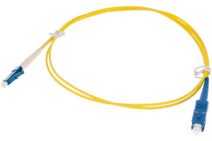 15893340 Переходной волоконно-оптический шнур желтый, 1м NMF-PC1S2C2-SCU-LCU-001 NIKOMAX