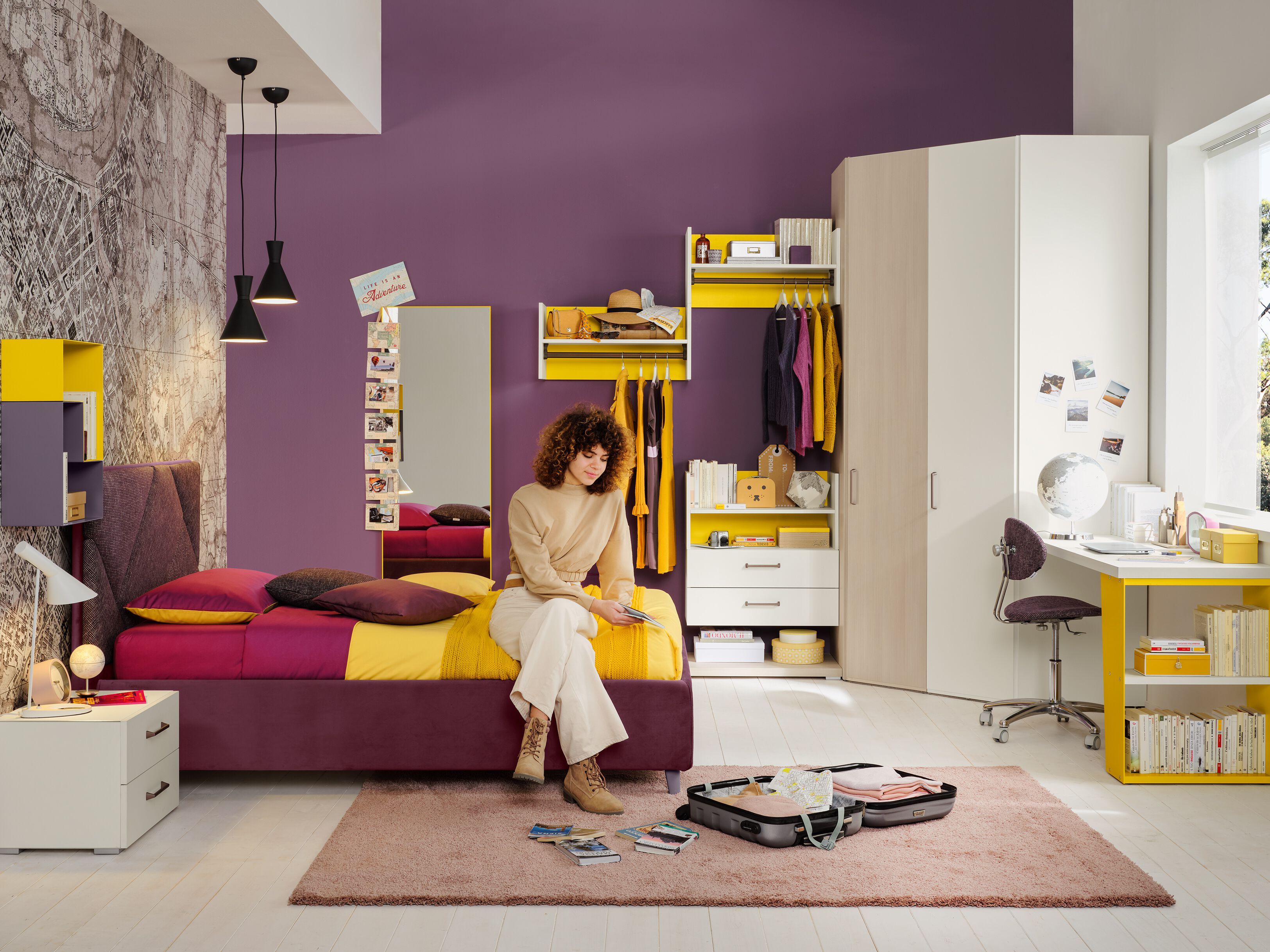 Спальня с гардеробной и мягкой кроватью Moretti Compact YC318 ARCH-00095117