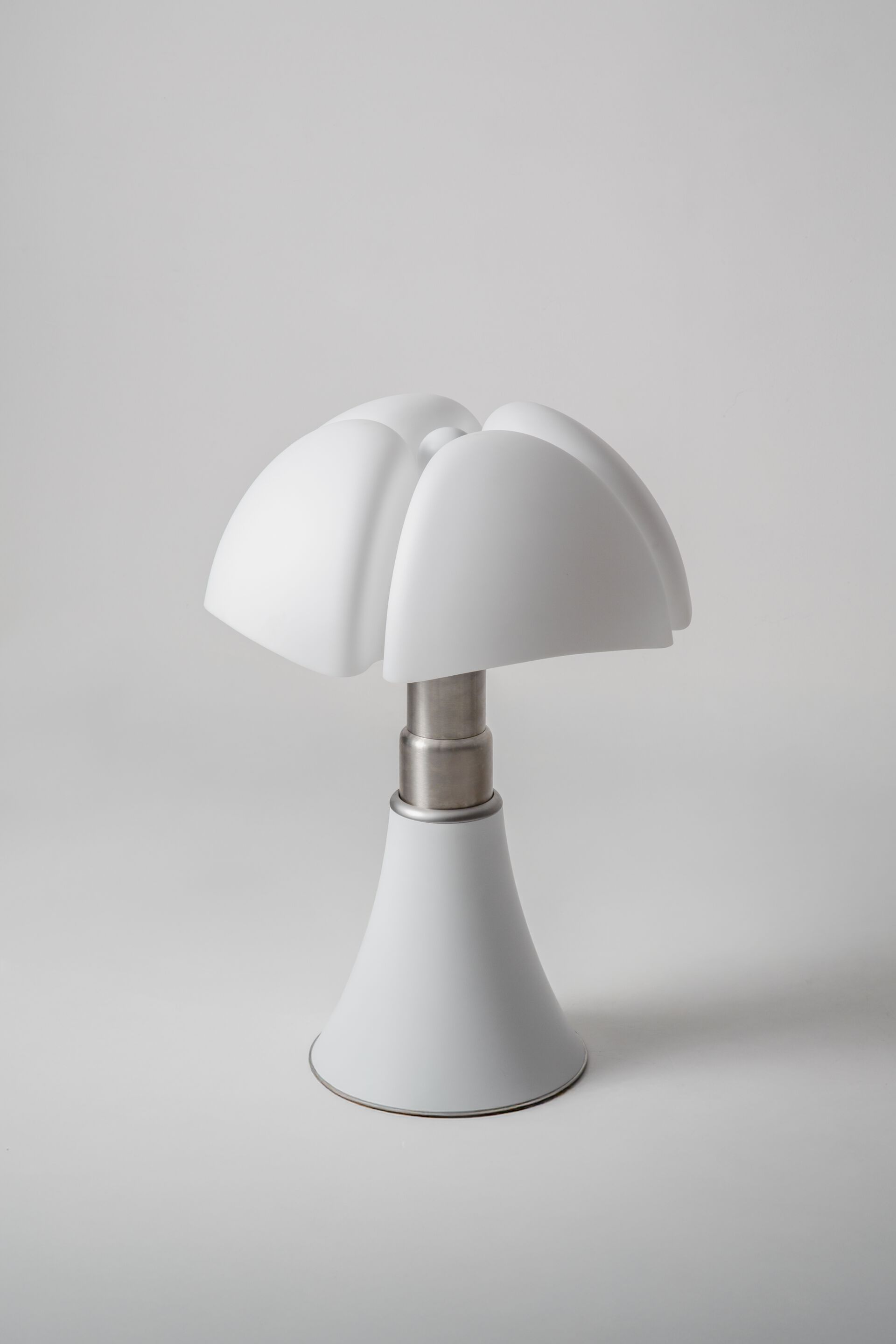 Стальная настольная лампа и метакрилатный абажур Martinelli Luce Летучая мышь ARCH-00126412 - Вид №7