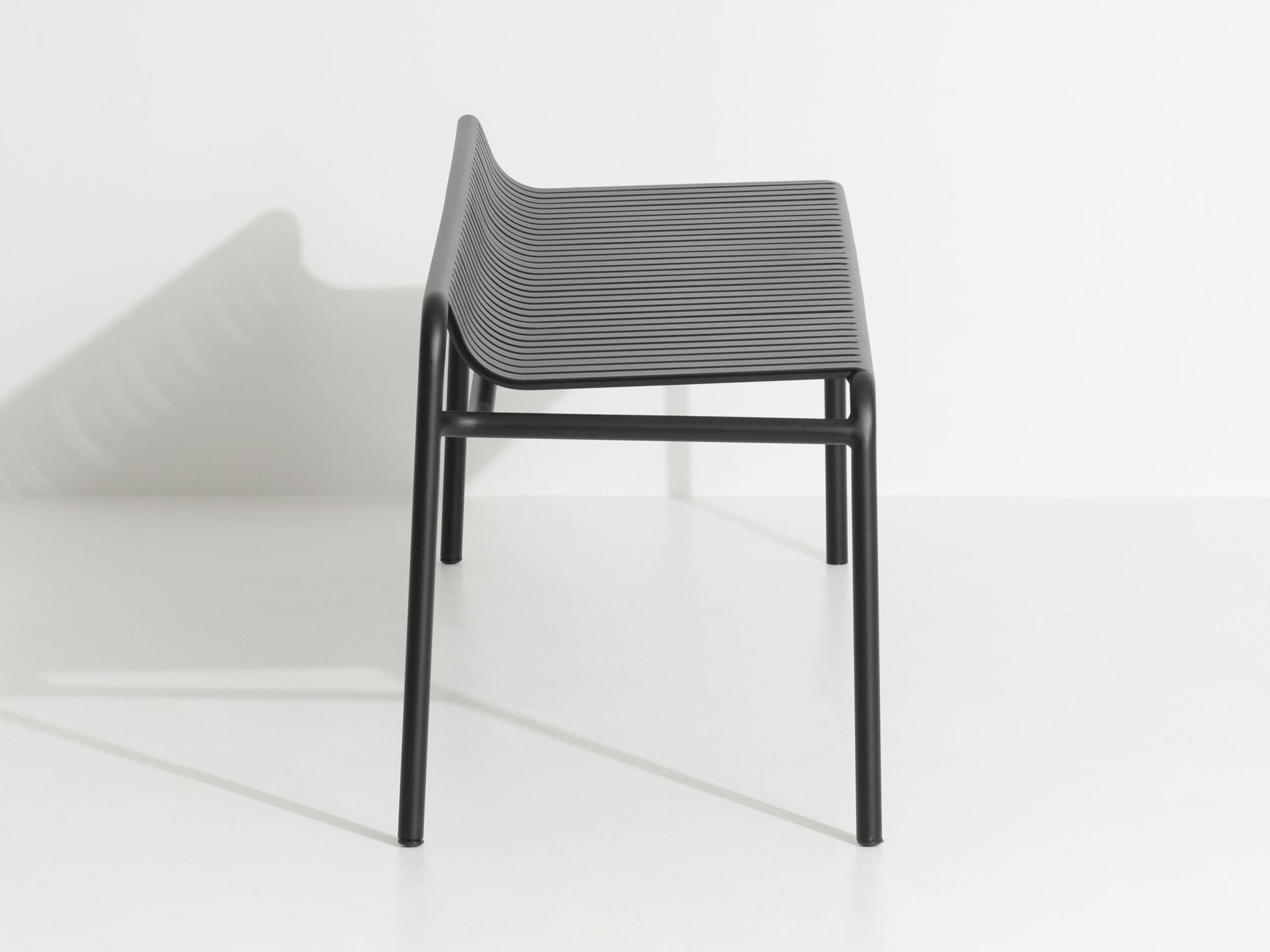 Алюминиевая садовая скамейка с порошковым покрытием Petite Friture выходные дни ARCH-00085542 - Вид №4