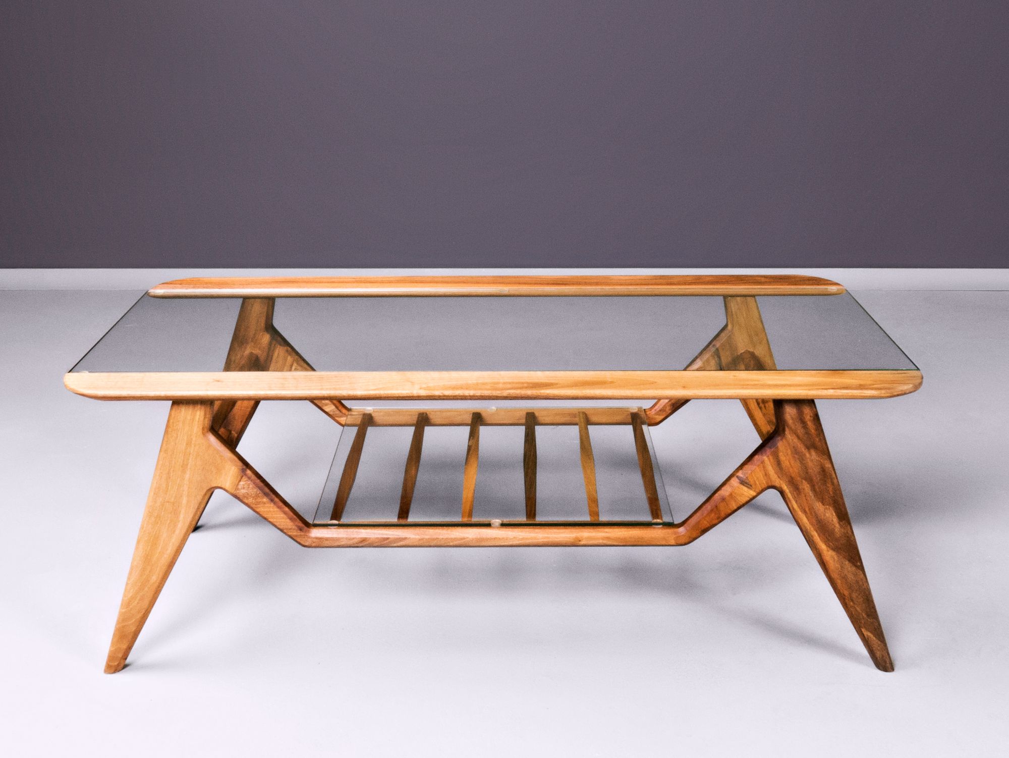 Низкий журнальный столик из дерева и стекла с отсеком для хранения HOOKL und STOOL Lipa ARCH-00141727 - Вид №1