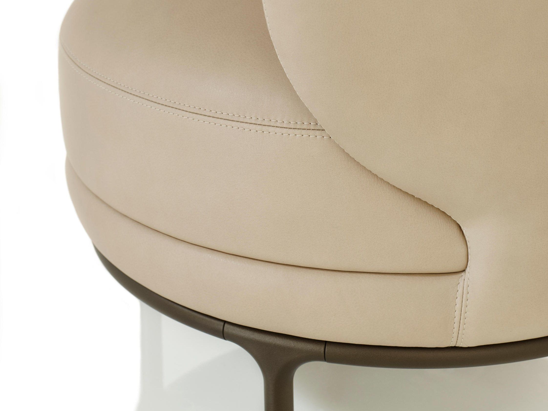 Кожаное кресло с подлокотниками Wittmann Vuelta ARCH-00096659 - Вид №1