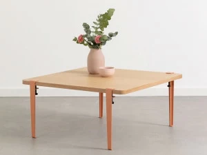 Tiptoe Низкий квадратный журнальный столик из стали и дерева