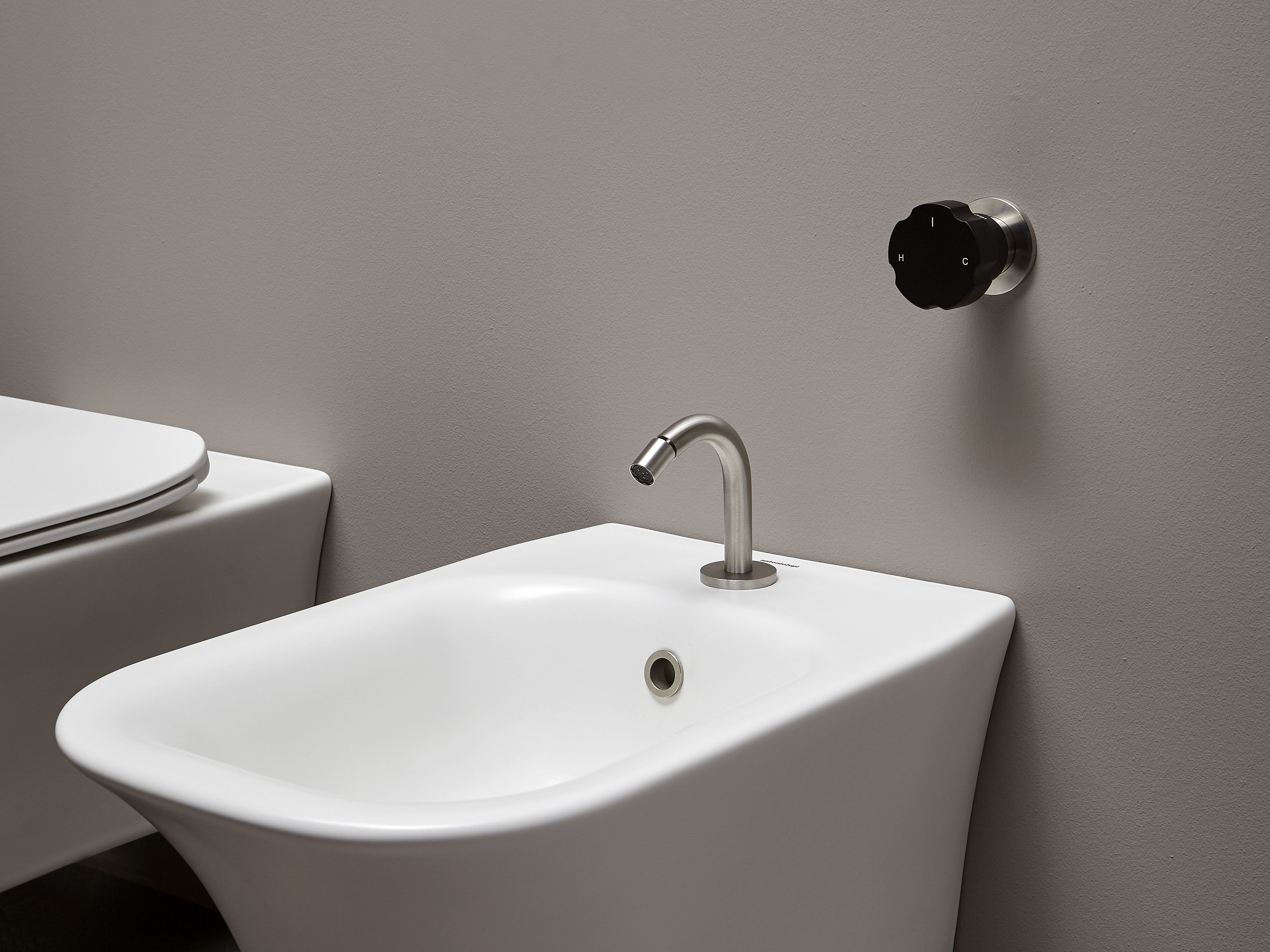 Смеситель для биде с одной ручкой Antoniolupi ARCH-00145825