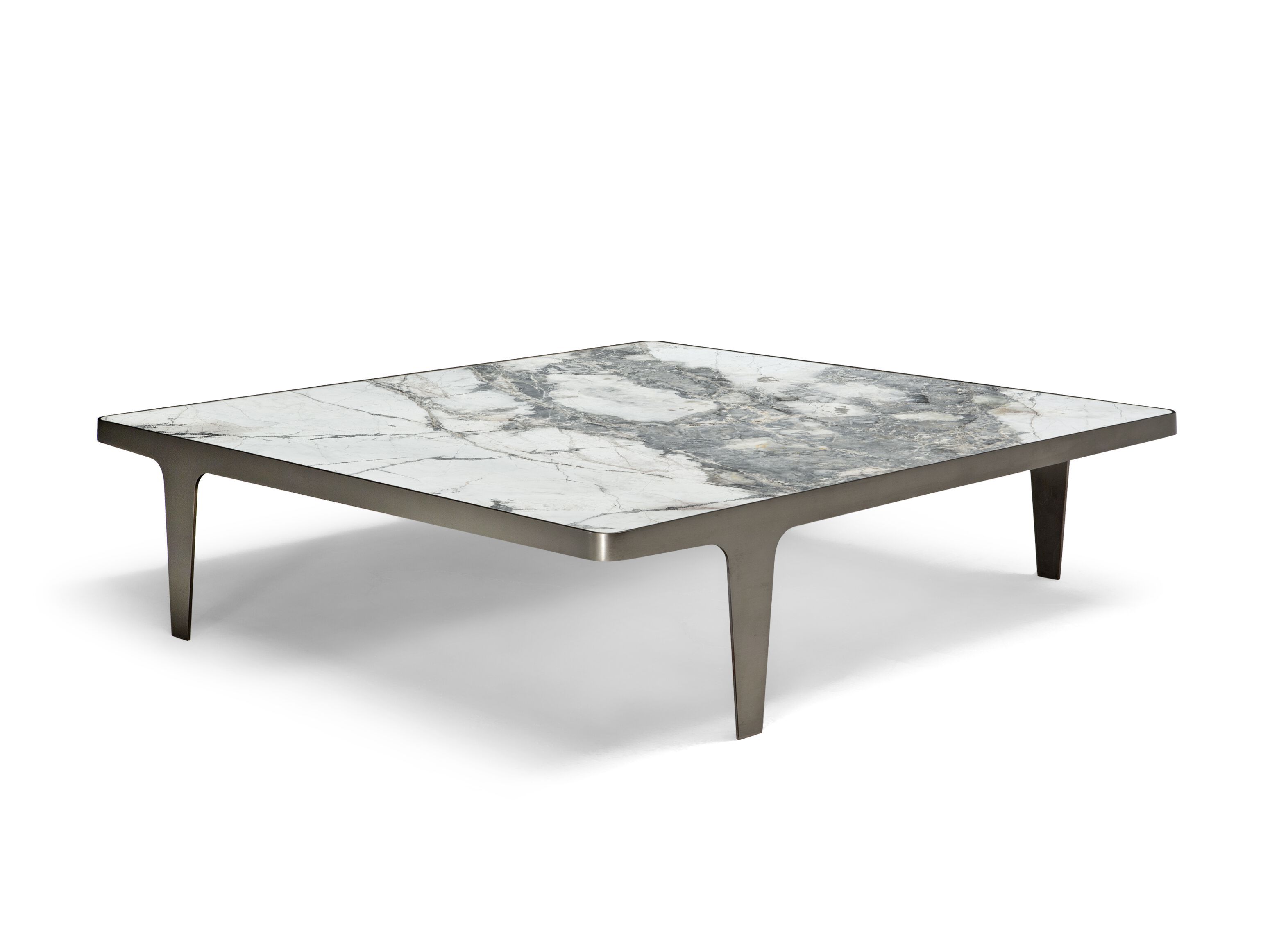 Низкий квадратный журнальный столик с мраморной столешницей Natuzzi Italia Herman ARCH-00030433