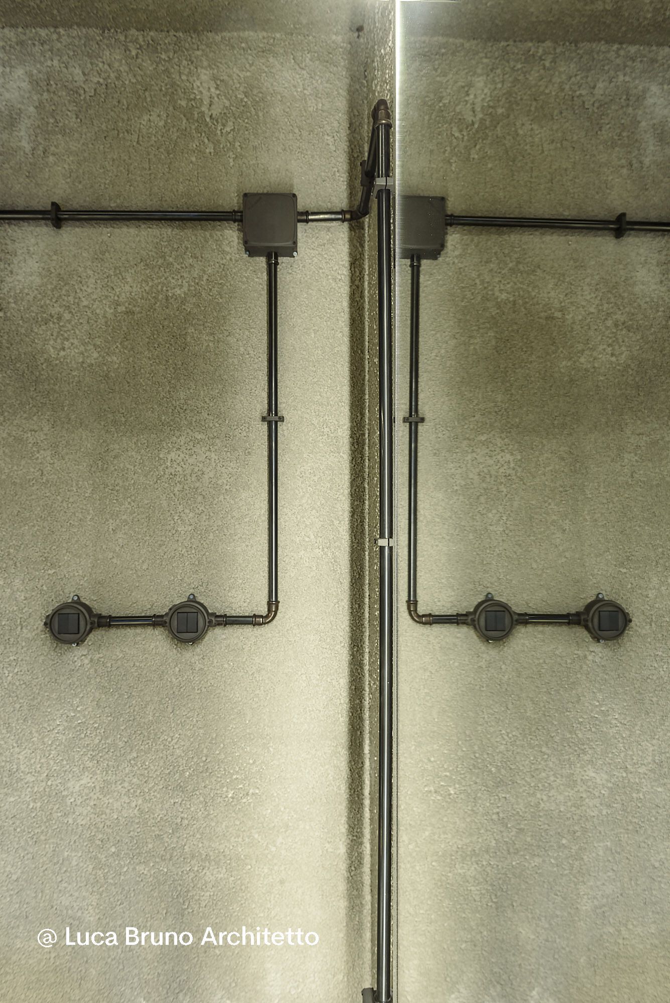 Окрашенная алюминиевая распределительная коробка для электрической системы Genuit Corten ARCH-00061378 - Вид №4