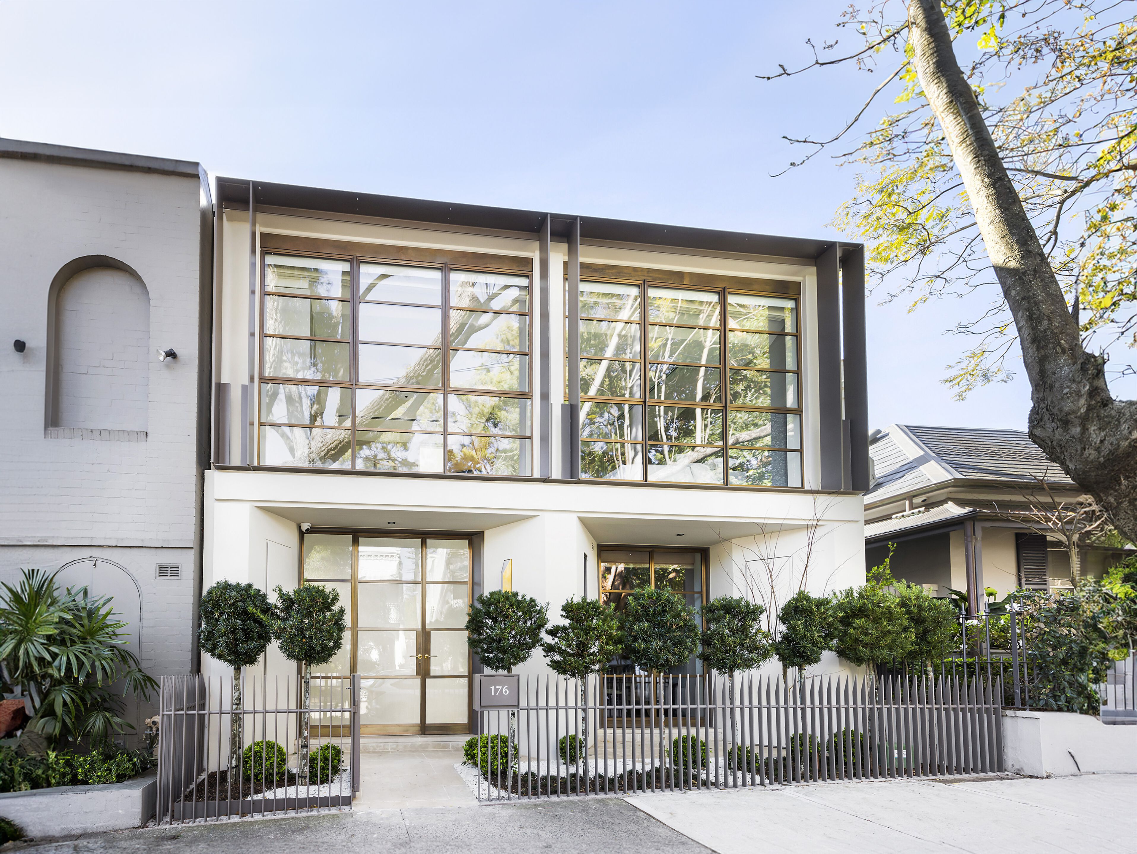 Бронзовое окно с тройным остеклением Ottostumm | Mogs ARCH-00005159