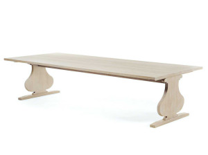 Прямоугольный обеденный стол из массива дерева