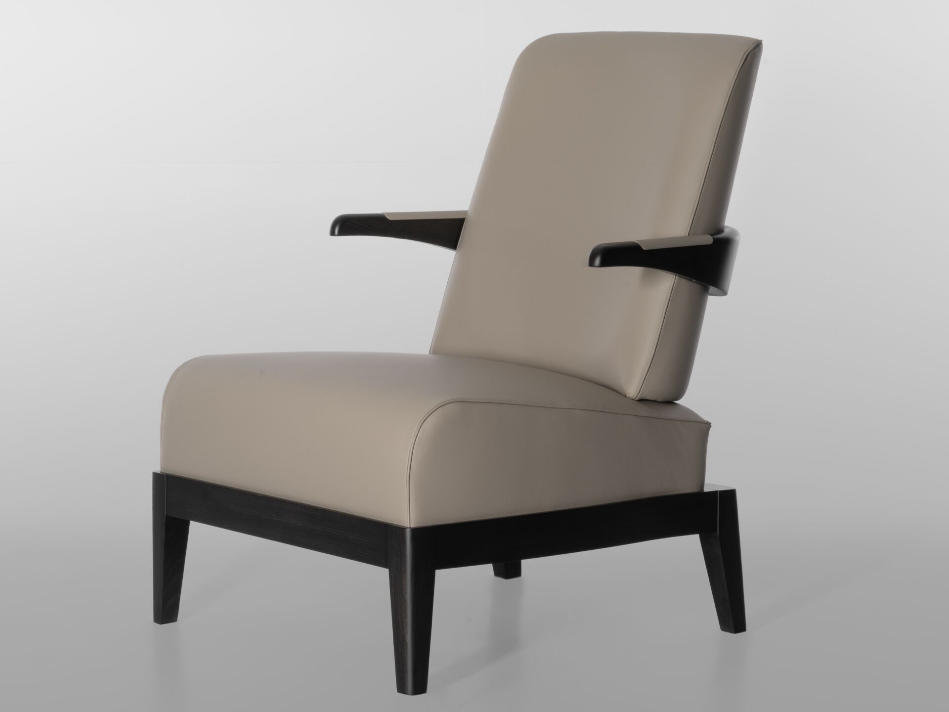 Кожаное кресло с подлокотниками Lorenzo Tondelli Saffron ARCH-00123878