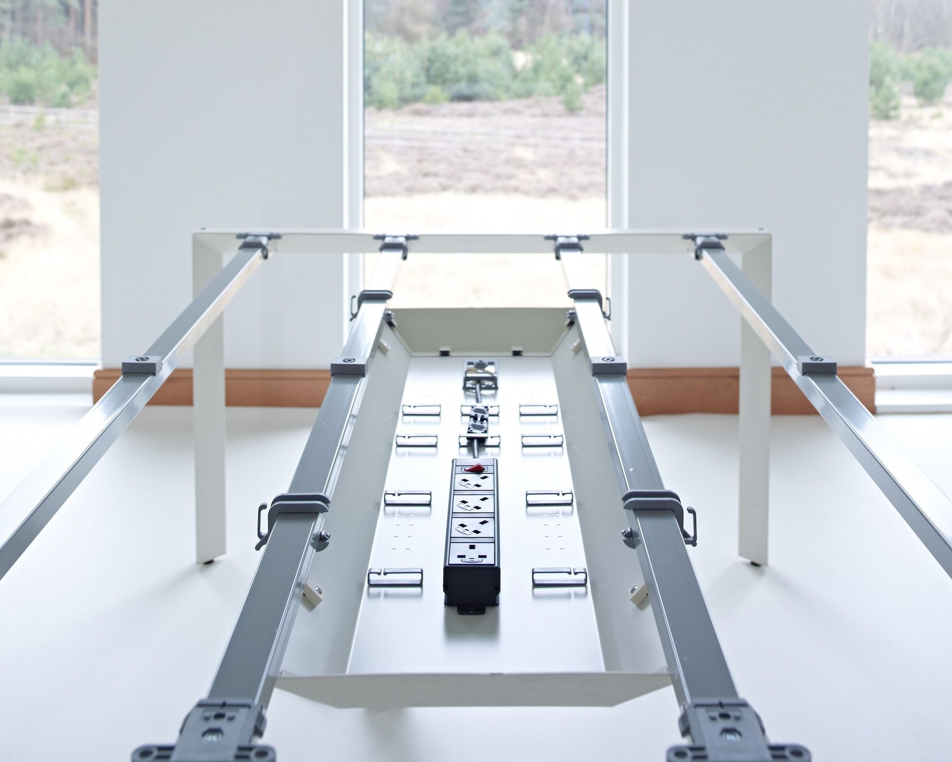 Стол с регулируемой высотой и звукопоглощающими перегородками Herman Miller макет студии ARCH-00126839 - Вид №56