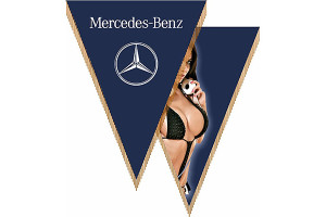 15970439 Треугольный вымпел Mersedes-Benz с девушкой фон синий S05101060 SKYWAY