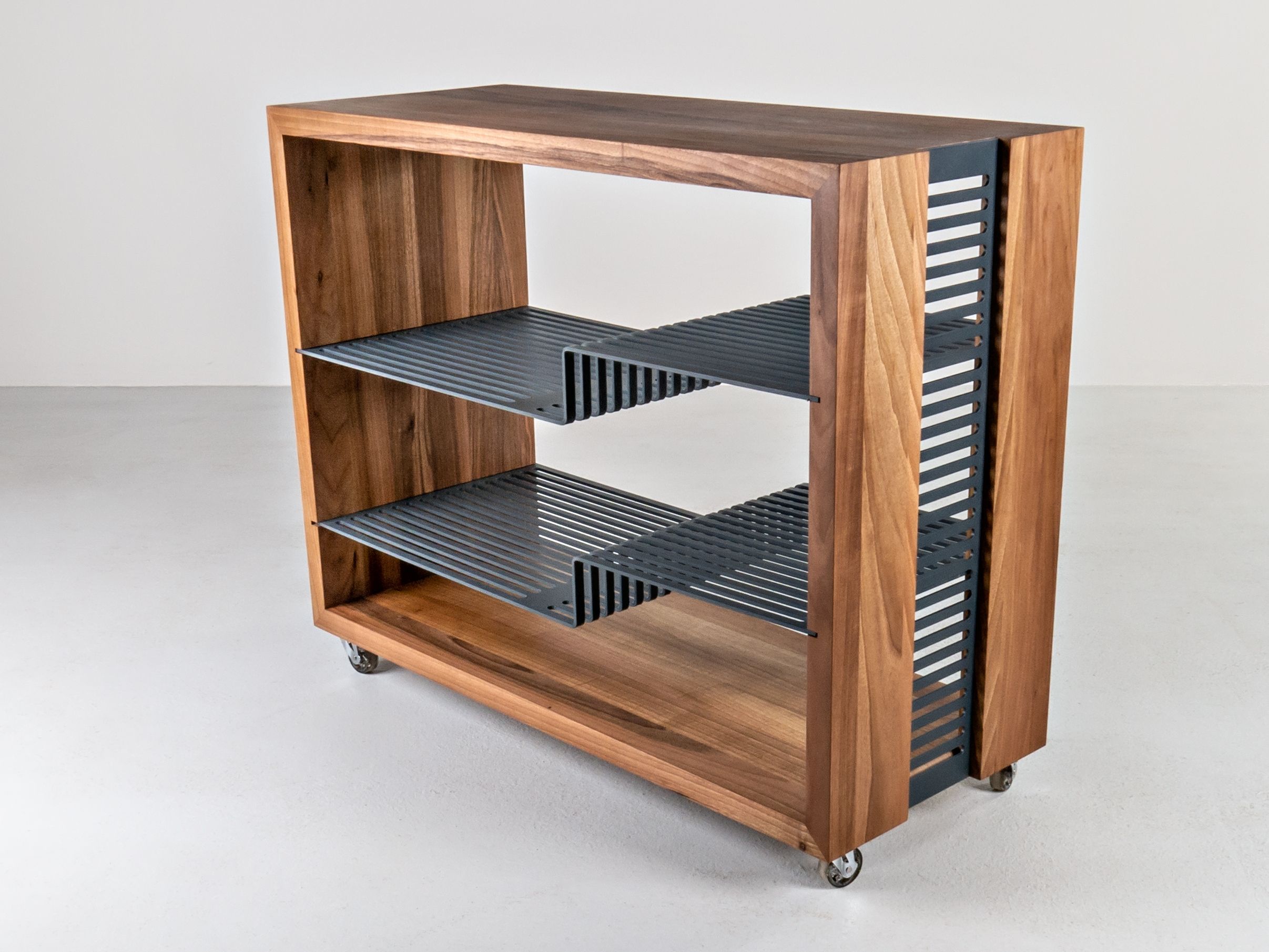 ТВ шкаф из массива дерева с колесами HOOKL und STOOL Polyline ARCH-00110075