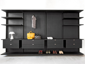 Деревянная гардеробная