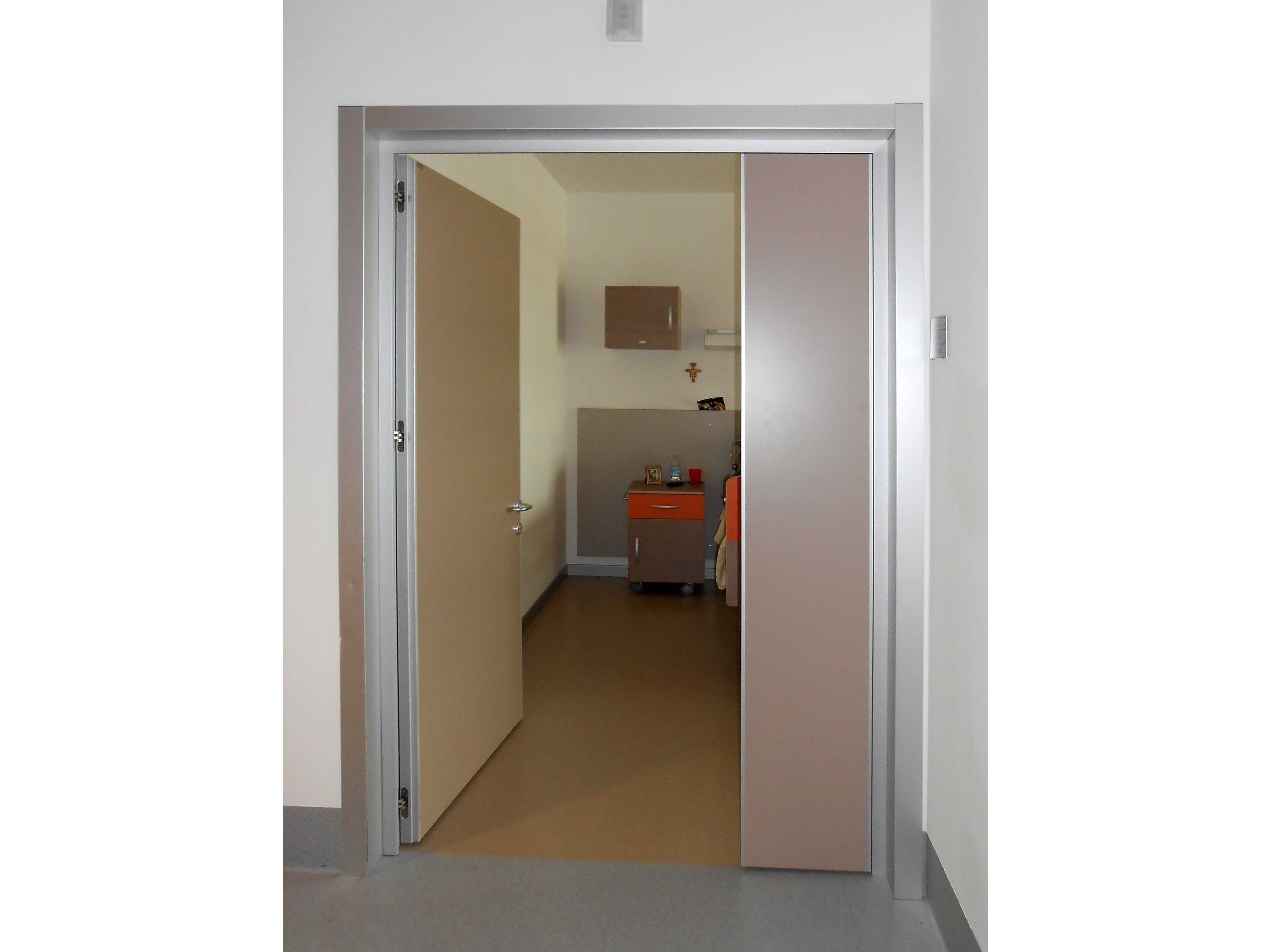 Распашная дверь CELEGON линия сообщества ARCH-00049022