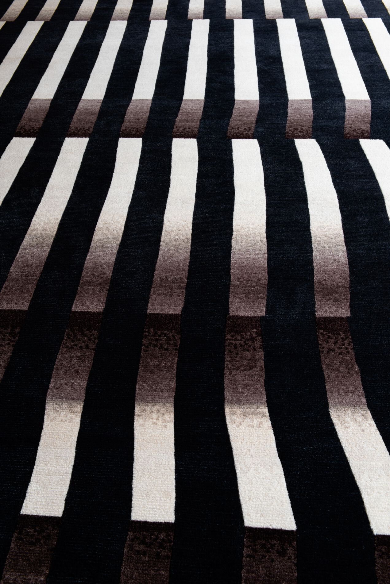 Прямоугольный шерстяной ковер ручной работы Tapis Rouge космический обман ARCH-00144566 - Вид №3