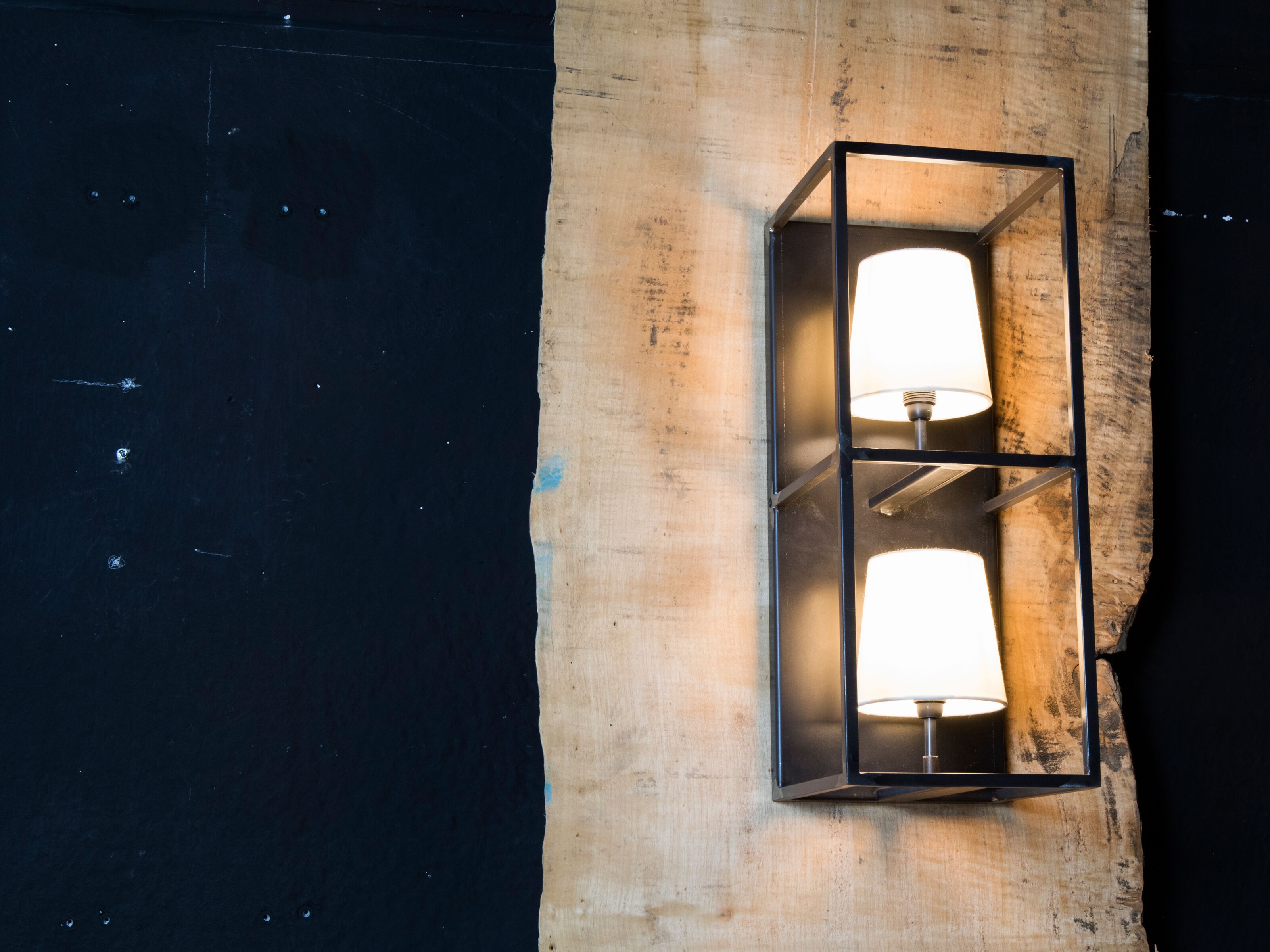 Железный настенный светильник Renzo Serafini башня ARCH-00134740 - Вид №1