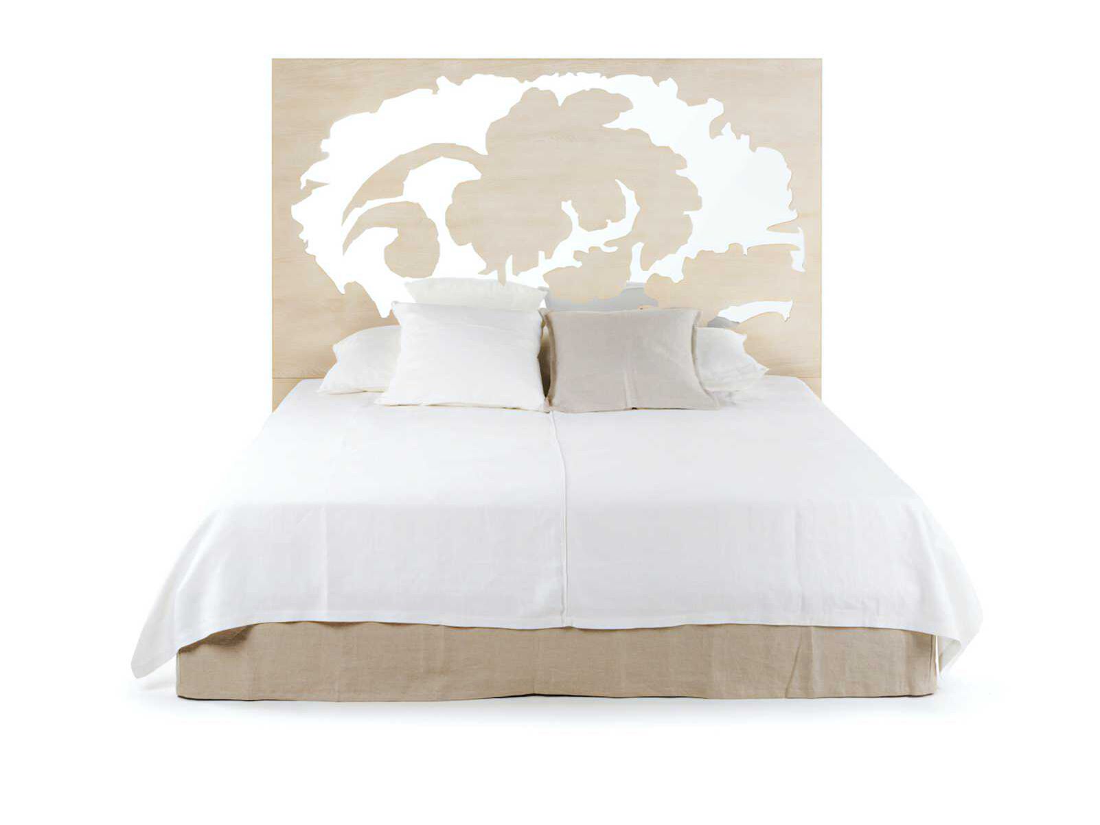 Деревянная двуспальная кровать с высоким изголовьем Lando DAMASCO ARCH-00034411