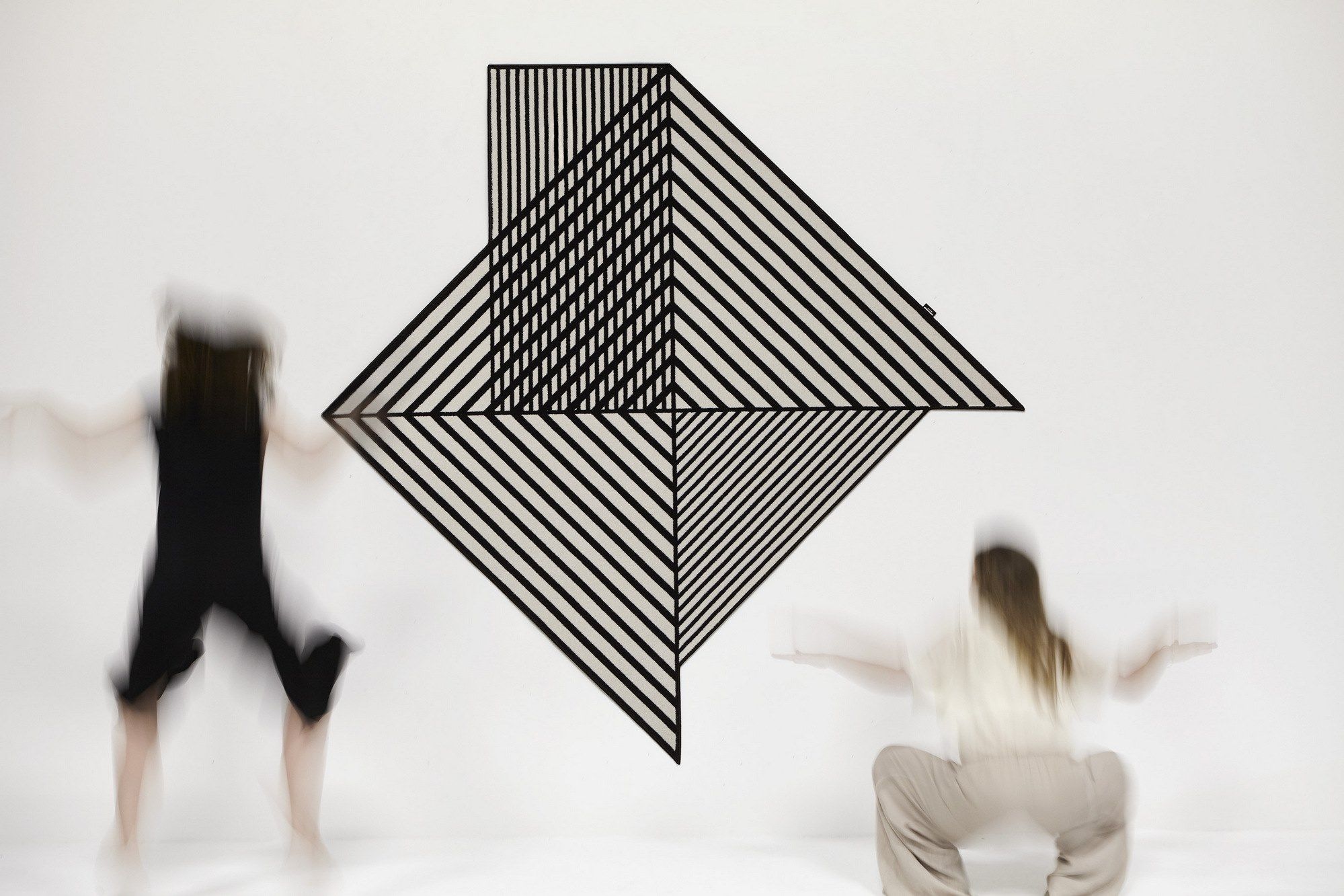 Полосатый бархатный ковер Antoniolupi Tramato ARCH-00111351 - Вид №5