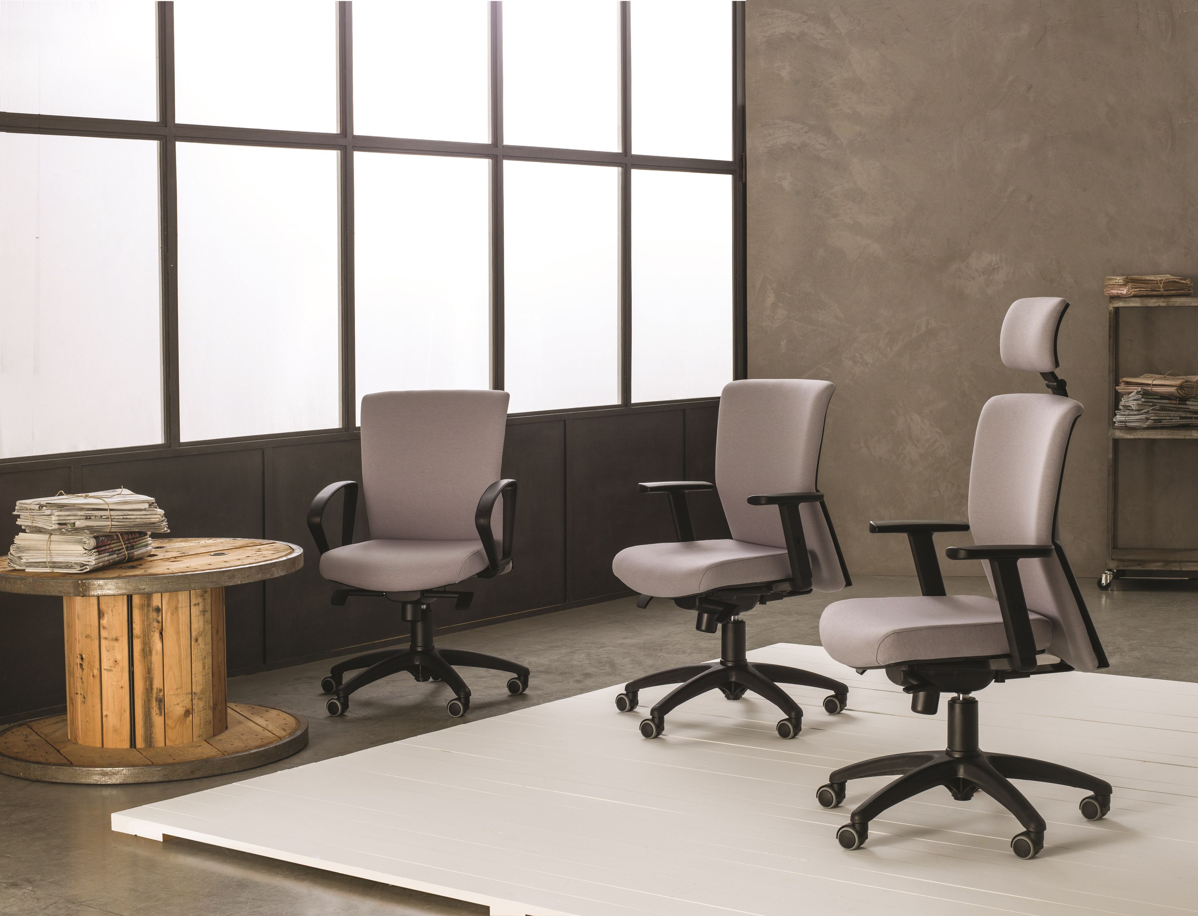 Тканевый мягкий поворотный операционный стул VAGHI Morea Comfort ARCH-00065798 - Вид №2