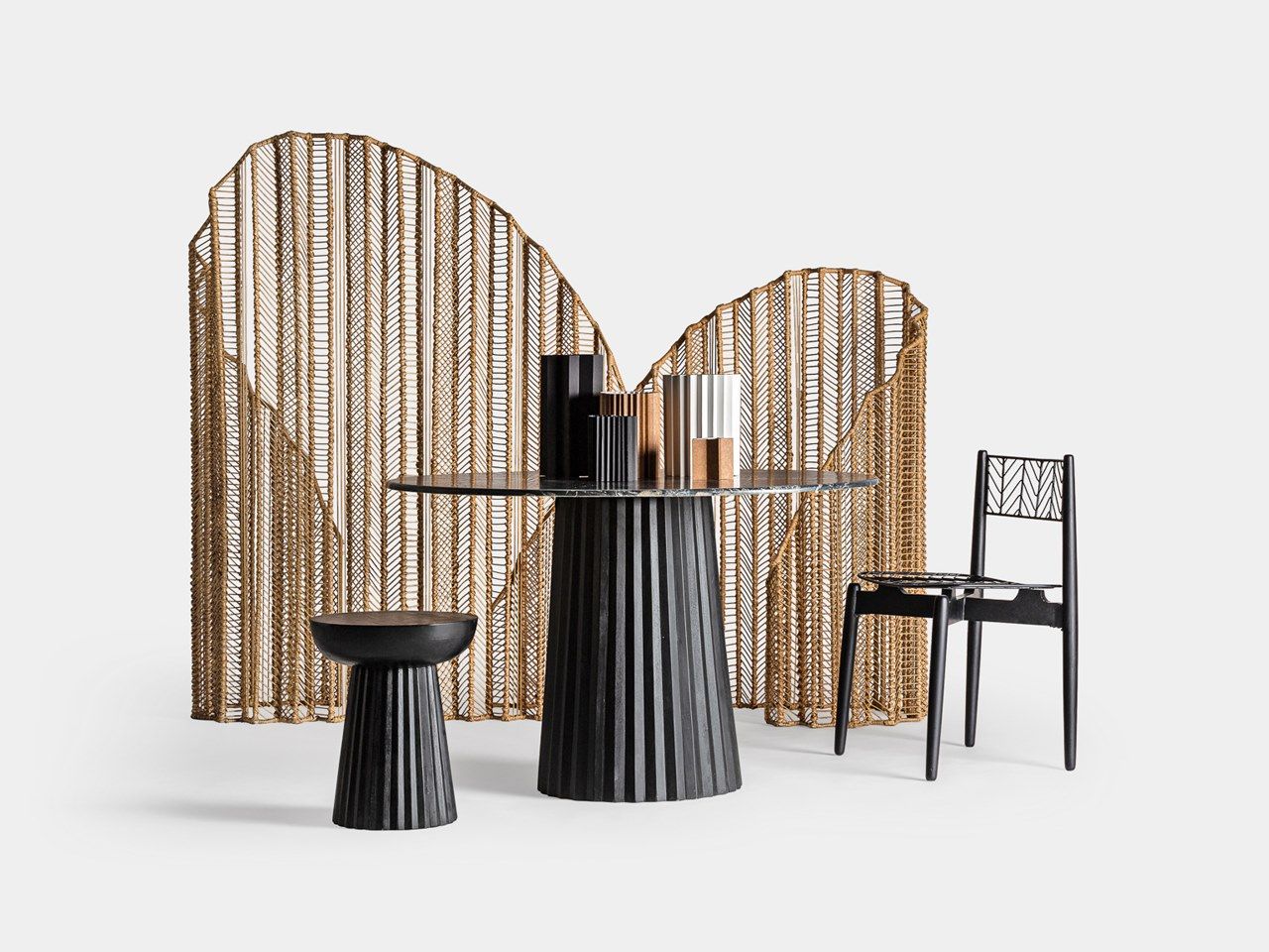 Круглый журнальный столик из манго Vical Home Plissé Wood ARCH-00018980