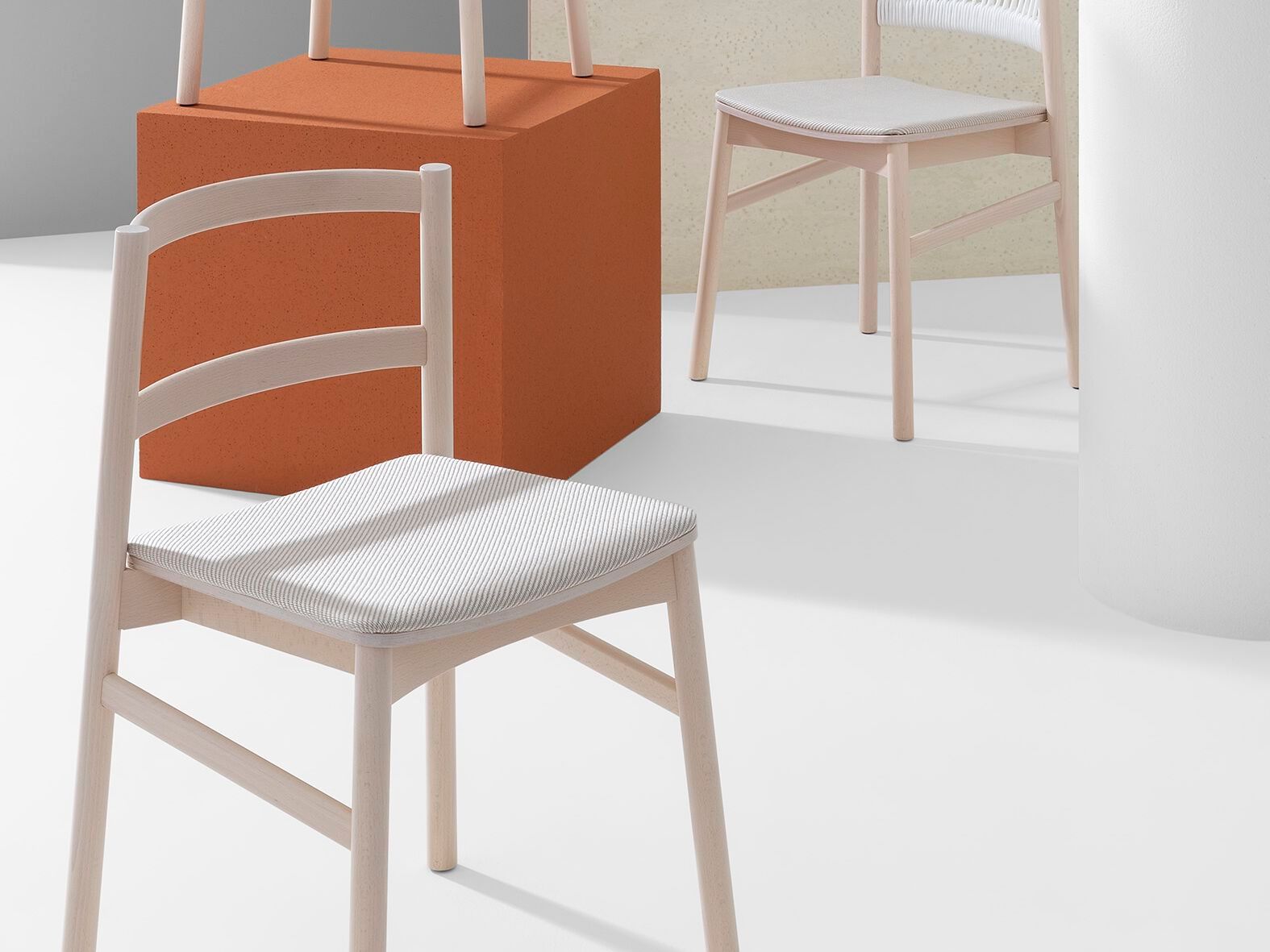 Стул из бука с мягким сиденьем Billiani Load ARCH-00142916 - Вид №1