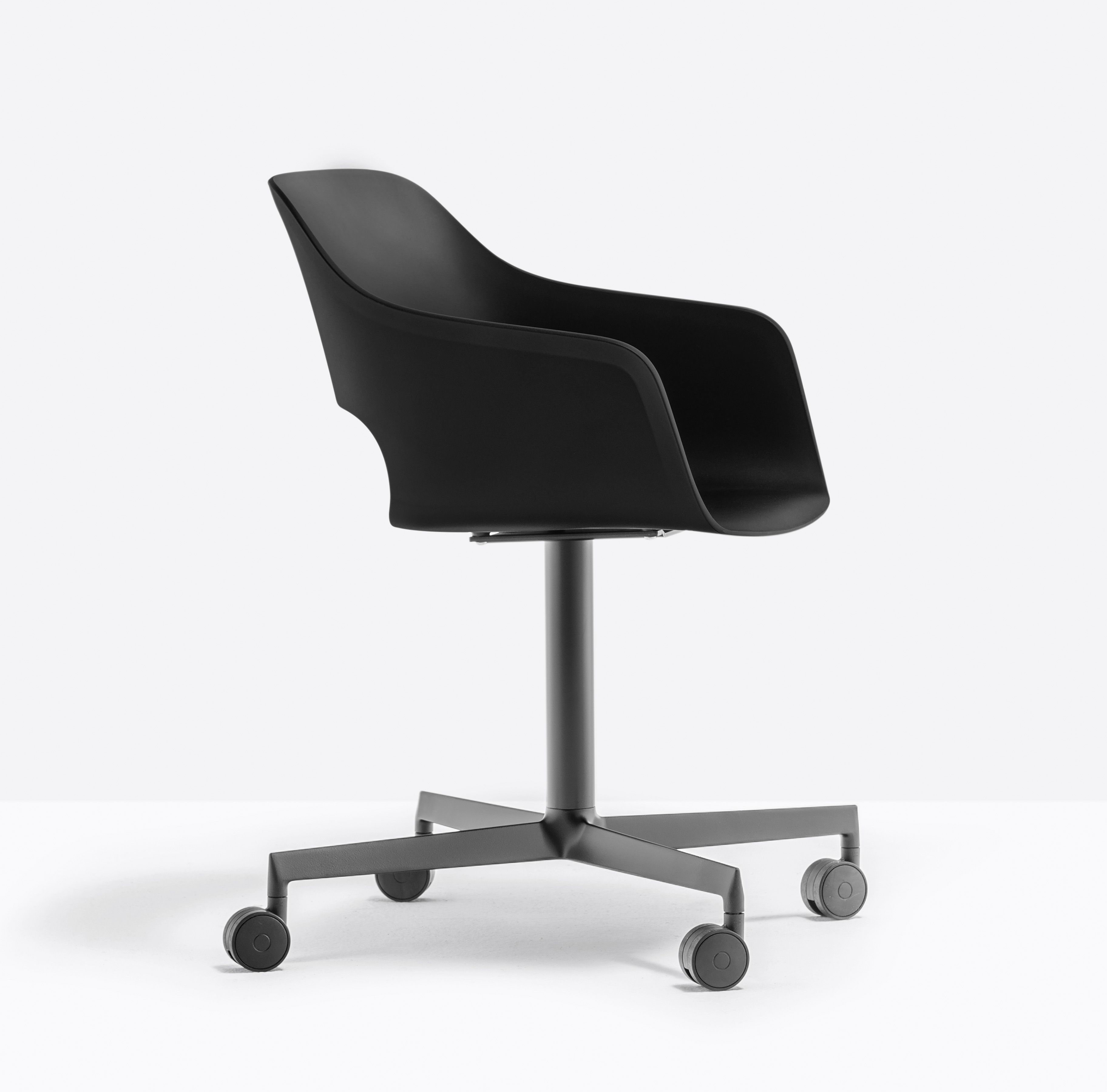 Полипропиленовый спицевый стул с колесами Pedrali Babila ARCH-00059604 - Вид №1