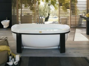 Jacuzzi® Отдельностоящая овальная ванна Anima