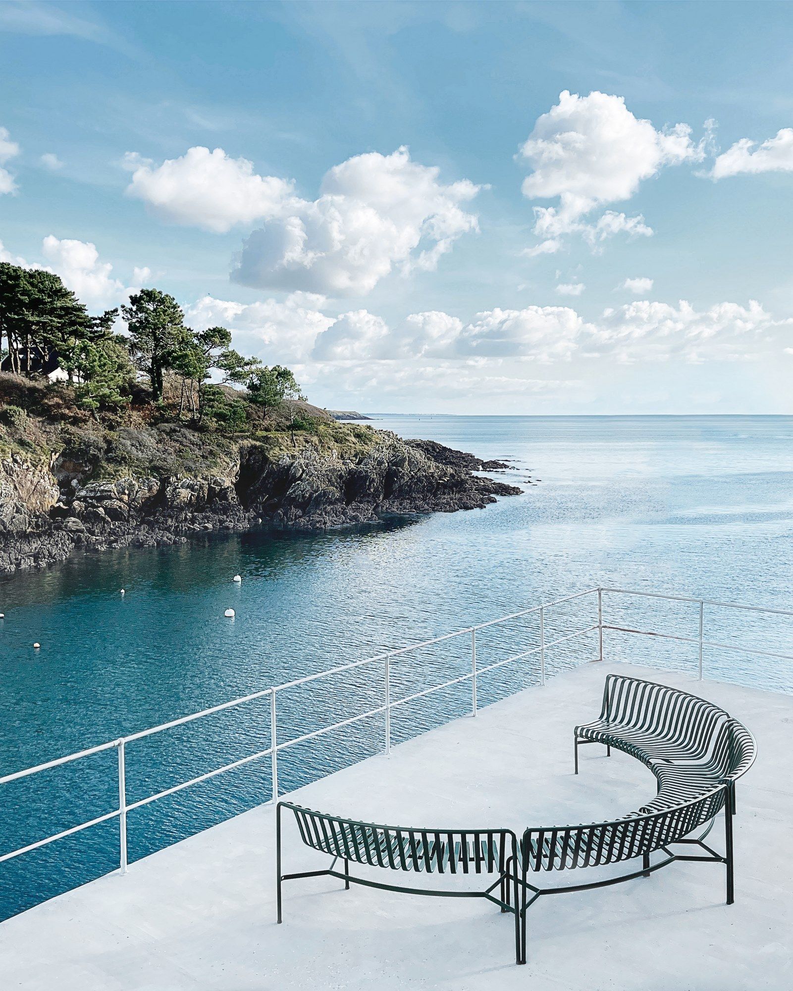 Стальная садовая скамейка с порошковым покрытием со спинкой Hay Палисад ARCH-00074175 - Вид №65